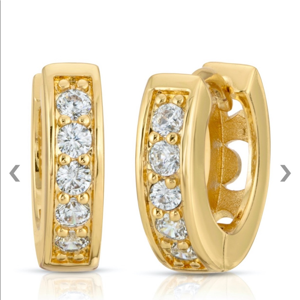 Miranda Frye Connar gold huggie